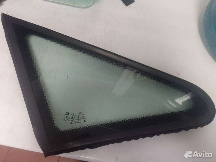 Форточка шаран передняя правая