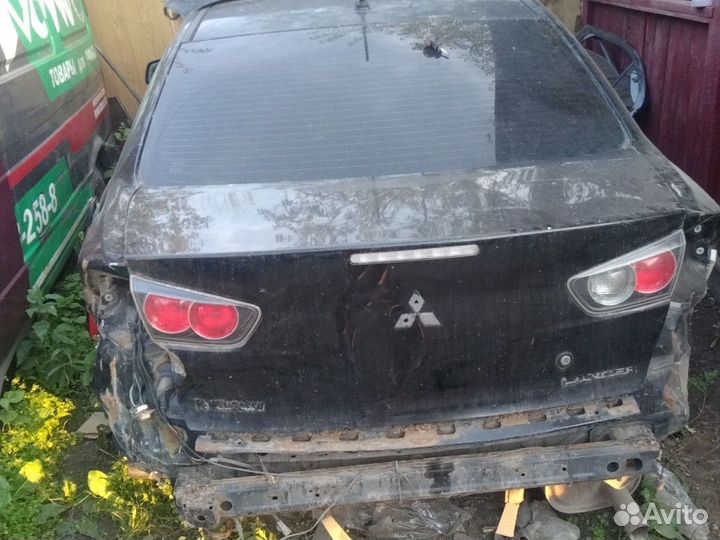 Mitsubishi lancer 10