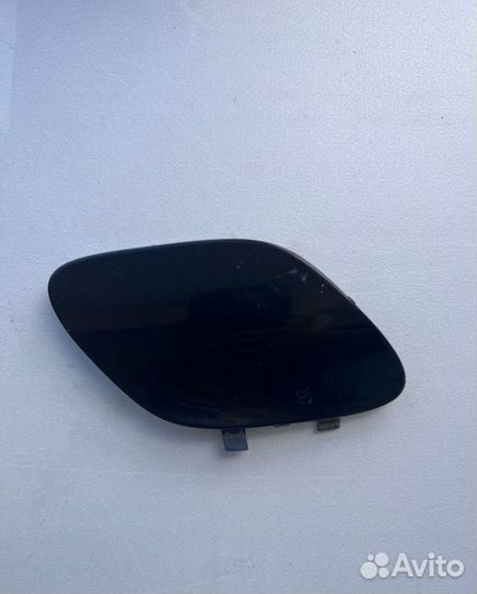 Заглушка буксировочного крюка перед Mercedes W205