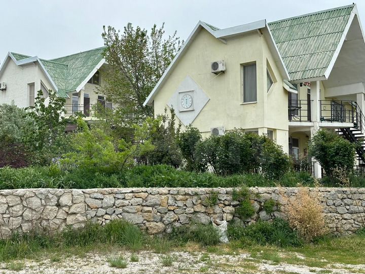 Гостиница, 618 м²