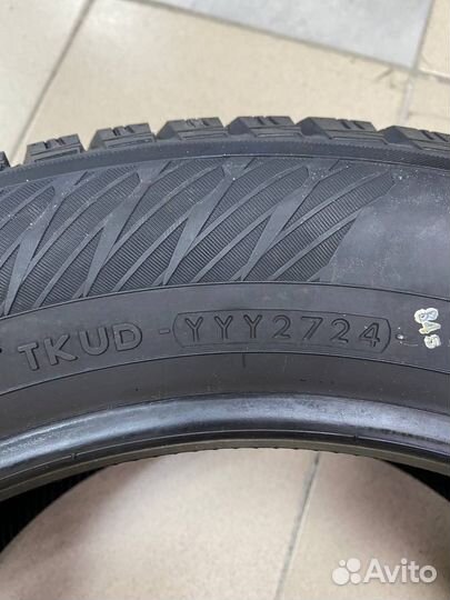 Yokohama Ice Guard IG65 215/55 R16 97T