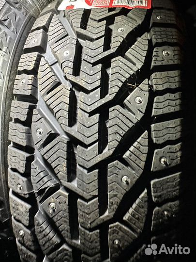 Tigar Ice 215/55 R17 98T