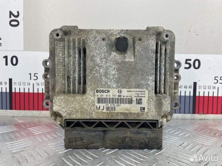 Блок управления двигателем для Opel Zafira B