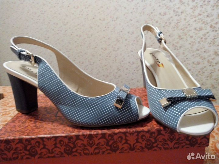 Голубые новые кожаные босоножки,39р, Evita