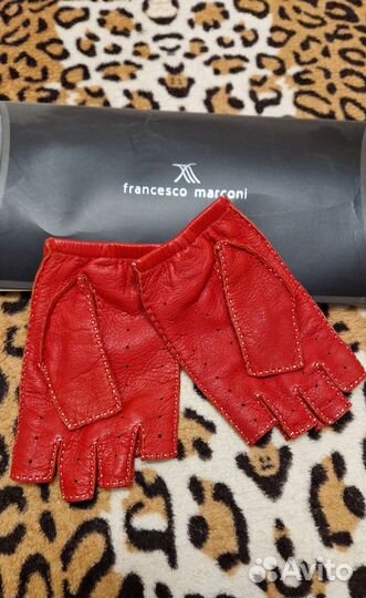 Перчатки женские кожаные новые