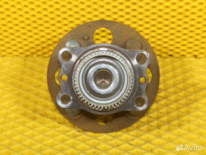 Ступица задняя левая Kia Rio 3