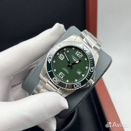 Мужские часы кварцевые зеленые Longines