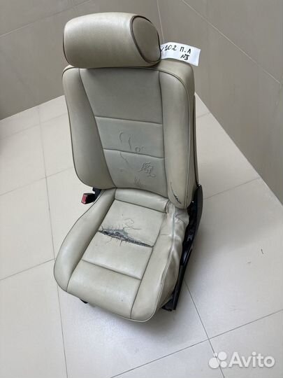 Сиденья (светлая кожа) Mercedes W202