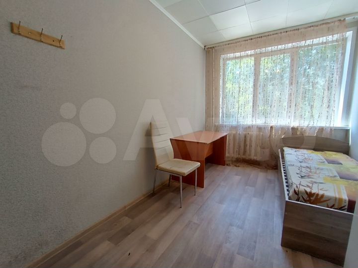 Комната 10,2 м² в 3-к., 2/5 эт.