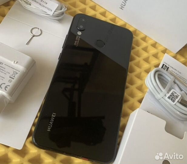 HUAWEI Nova 3i, 6/128 ГБ