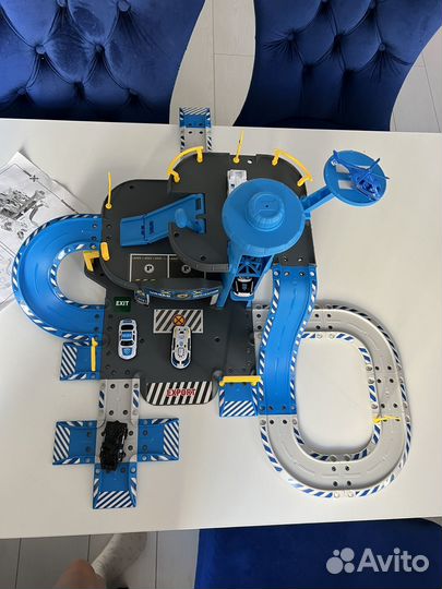 Трек парковка полицейский участок