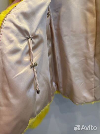 Шуба норковая желтого цвета