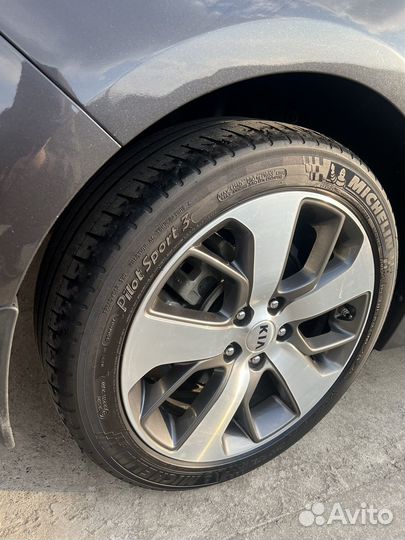 Michelin Pilot Sport 3 235/45 R18 ZR