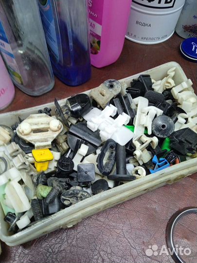 Значки,эмблема на автомобиль