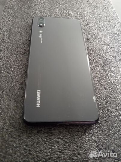 HUAWEI P20, 4/128 ГБ