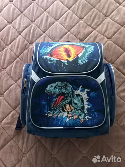 Портфель школьный для мальчика