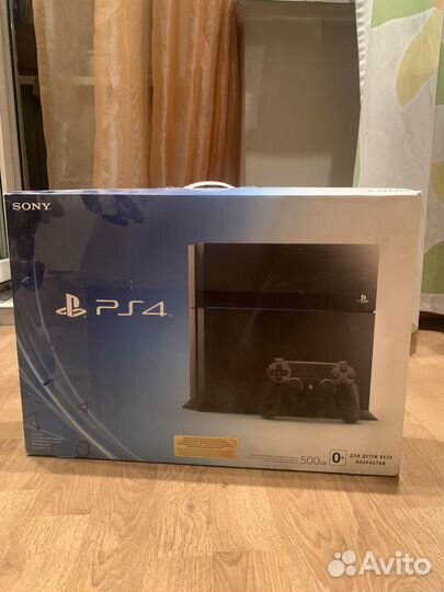 Коробка от Sony PS4 2014 год