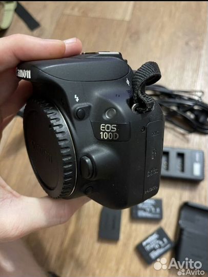 Зеркальный фотоаппарат canon eos 100d