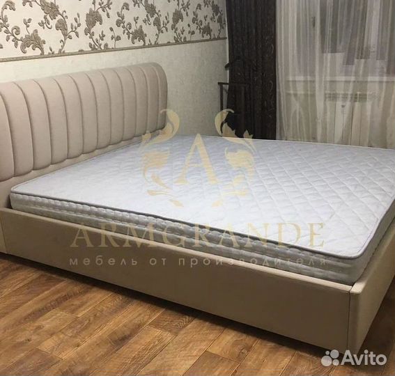 Кровать с мягким изголовьем с гарантией