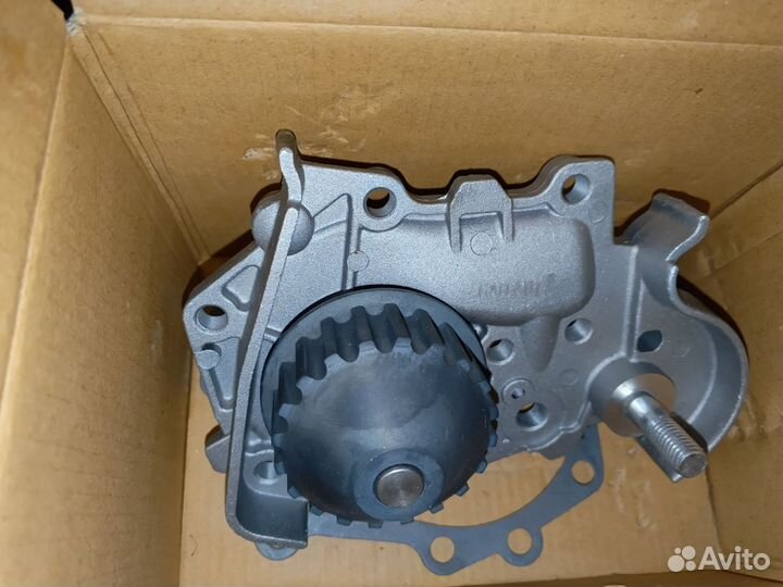 Помпа renault logan лада ларгус