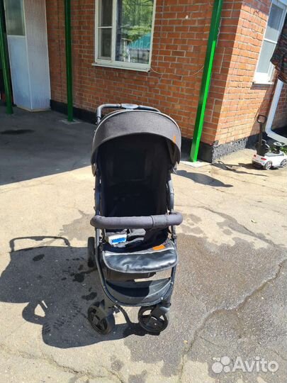 Прогулочная коляска