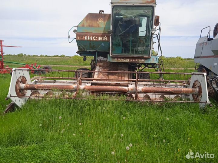 Комбайн Енисей Енисей-1200, 1992