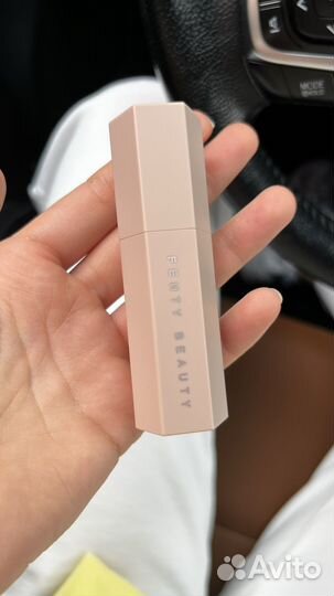 Контурный стик Fenty Beauty оттенок Amber