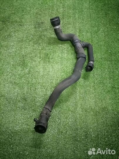 Патрубок охлаждения (радиатора) 8K0121049M Audi A4