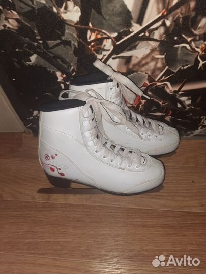 Коньки фигурные детские