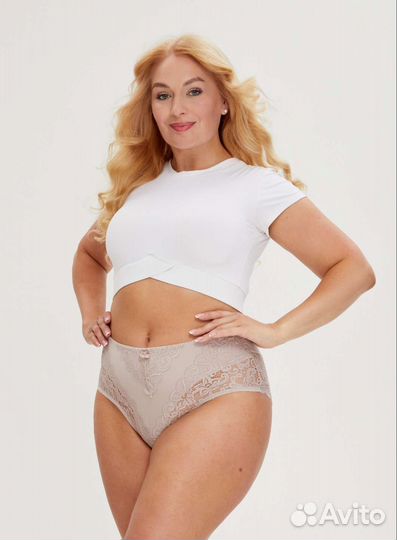 Модель plus size 50-52