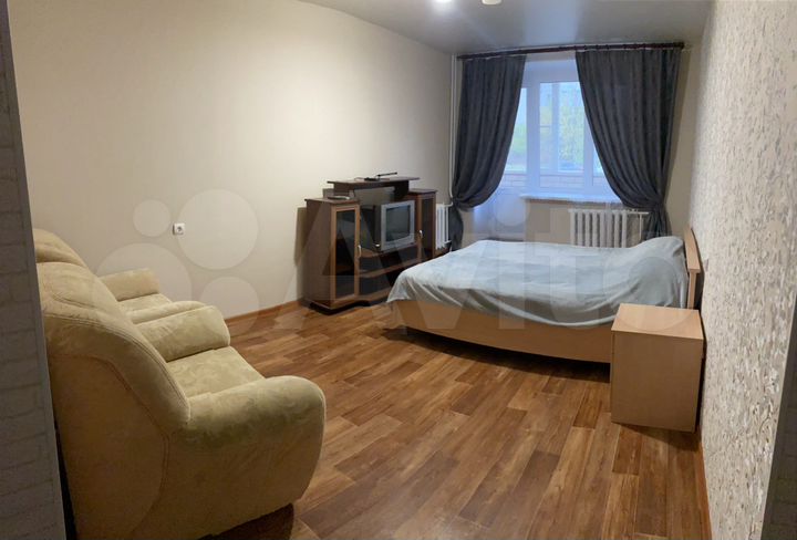 1-к. квартира, 40 м², 1/10 эт.