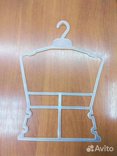 Вешалки для детской одежды