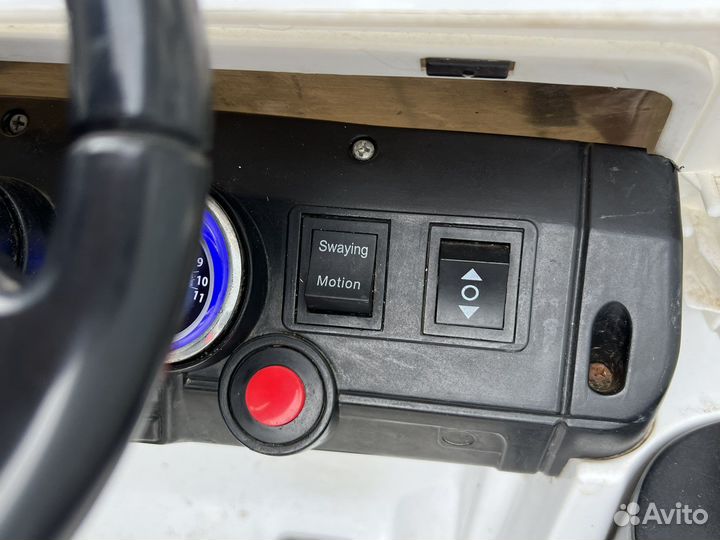 Детский электромобиль