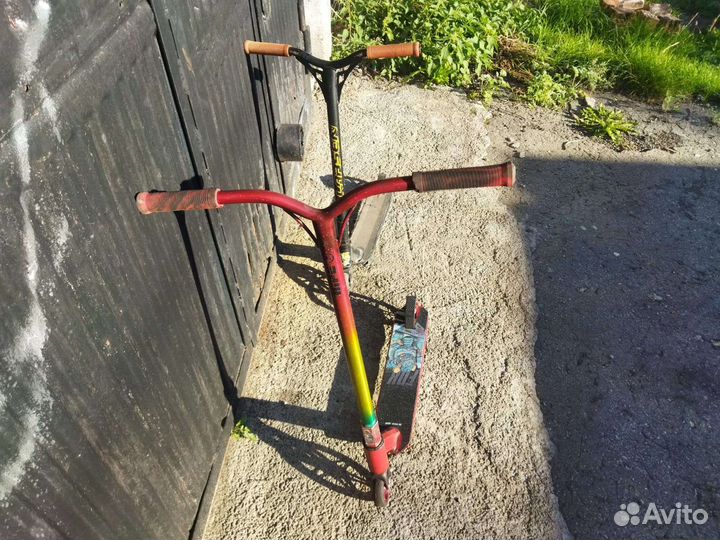 Трюковой самокат