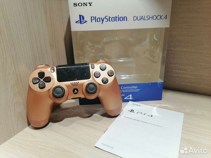 Джойстик на PS4 медный
