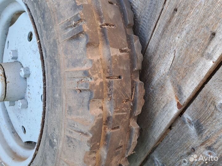 Колесо трактора