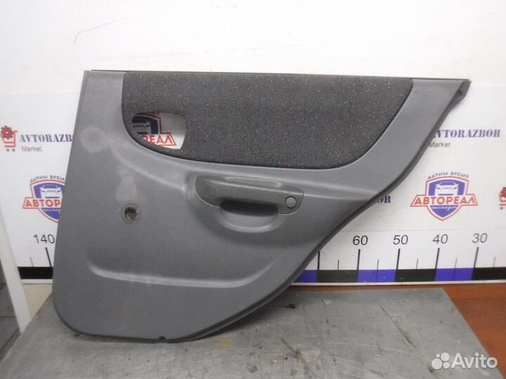 Обшивка двери задняя правая Hyundai Accent G4EC