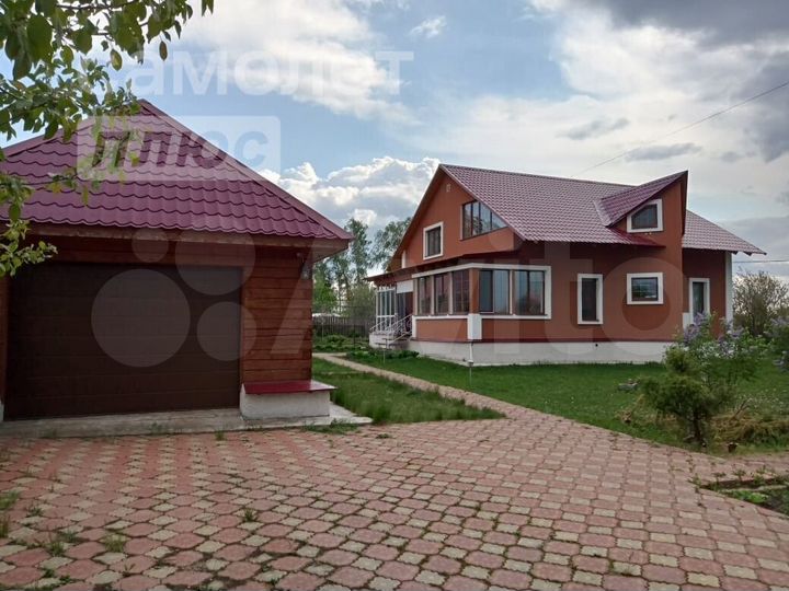 Дом 171,6 м² на участке 14,8 сот.