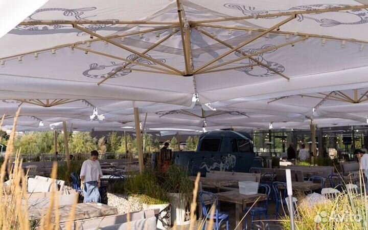 Уличный зонт для кафе