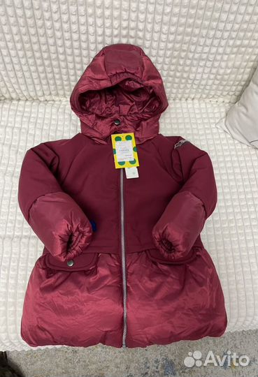 Новая зимняя курточка на девочку Bobolli-110 р