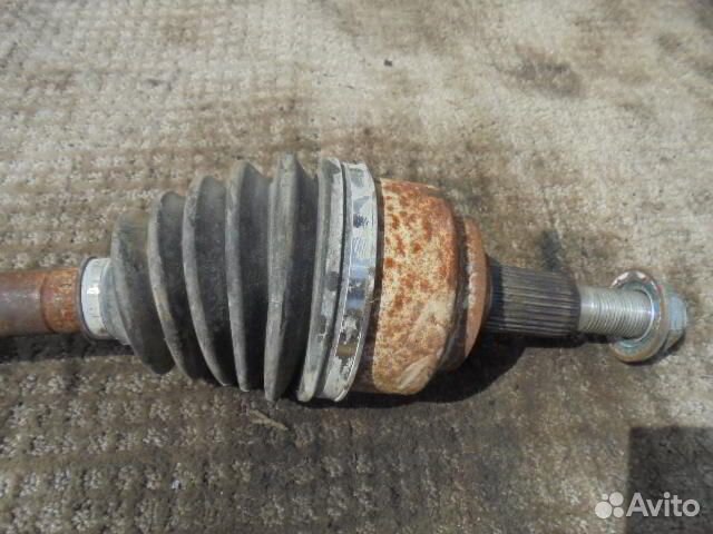 Полуось передняя R Jeep Grand Cherokee 3 (WK) P521