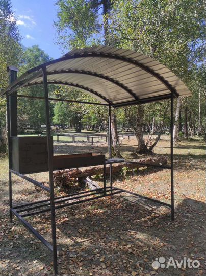 Мангал с крышей