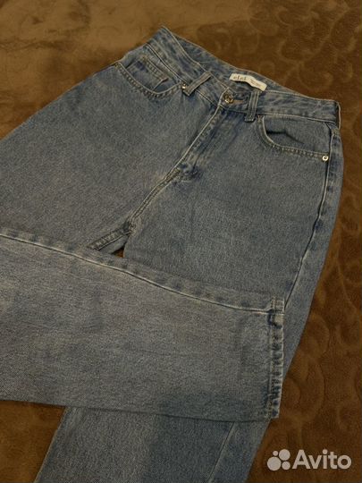 Костюм женский (пиджак+брюки) 44р + джинсы р.44
