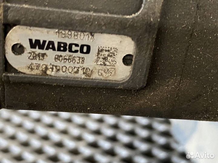 Кран уровня пола DAF 106 1888014