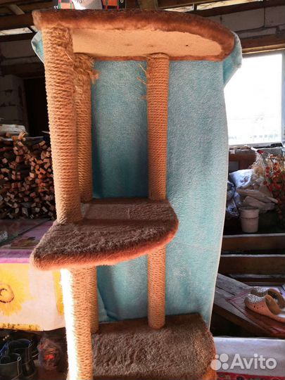 Домик для кошки с когтеточкой бу