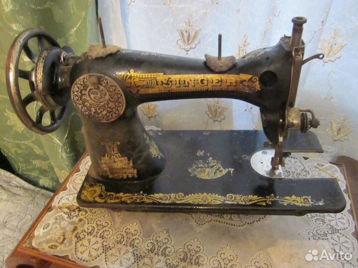 Швейная машинка Зингер