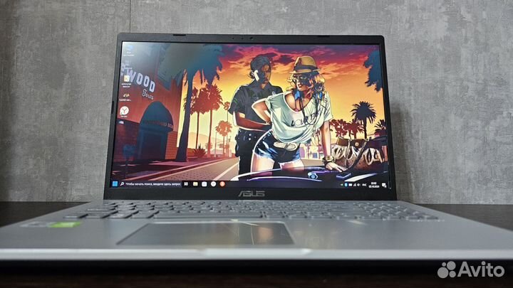 Ноутбук asus core i3/SSD