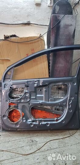 Дверь передняя правая solaris