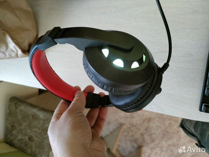 Игровая клавиатура и мышь