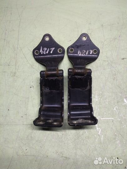 Петля двери Mercedes Vito W639 ом646